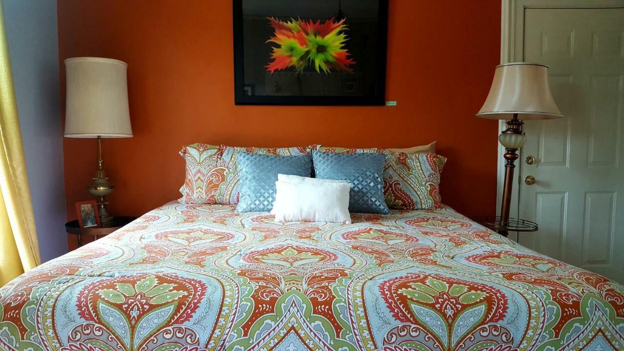 The Muse Gallery Guesthouse Милуоки Экстерьер фото