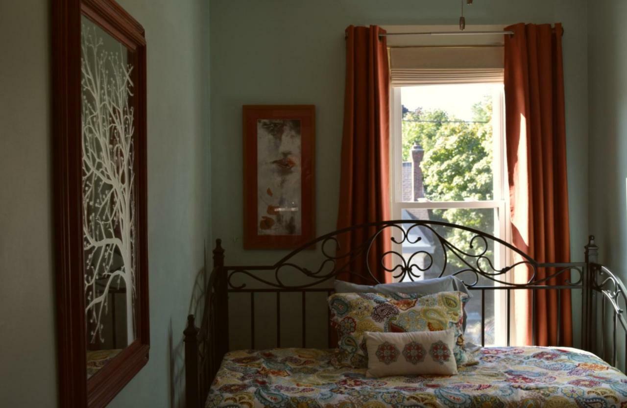 The Muse Gallery Guesthouse Милуоки Экстерьер фото
