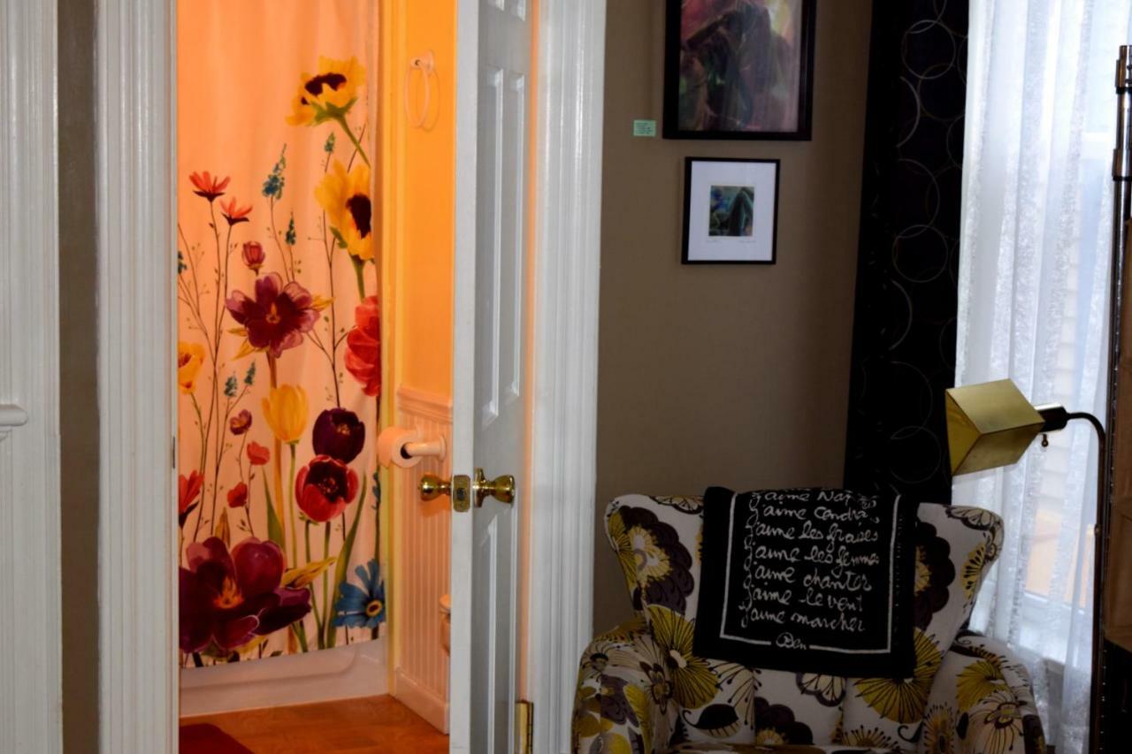 The Muse Gallery Guesthouse Милуоки Экстерьер фото